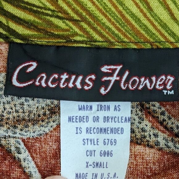 Women's CACTUS FLOWER African Jungle Themed 3/4 Sleeve Button Blouse; Size XS - Picture 3 of 4